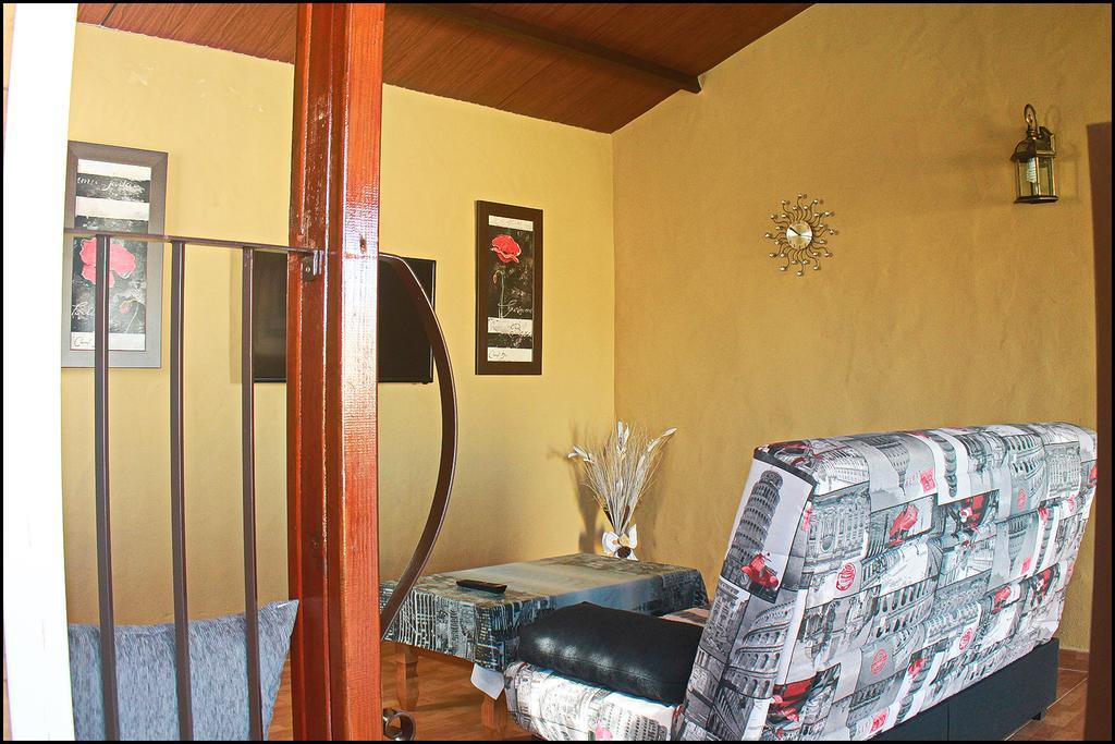 Bungalow Curro Pareja 131 โกนิล เด ลาฟรอนเตรา ภายนอก รูปภาพ