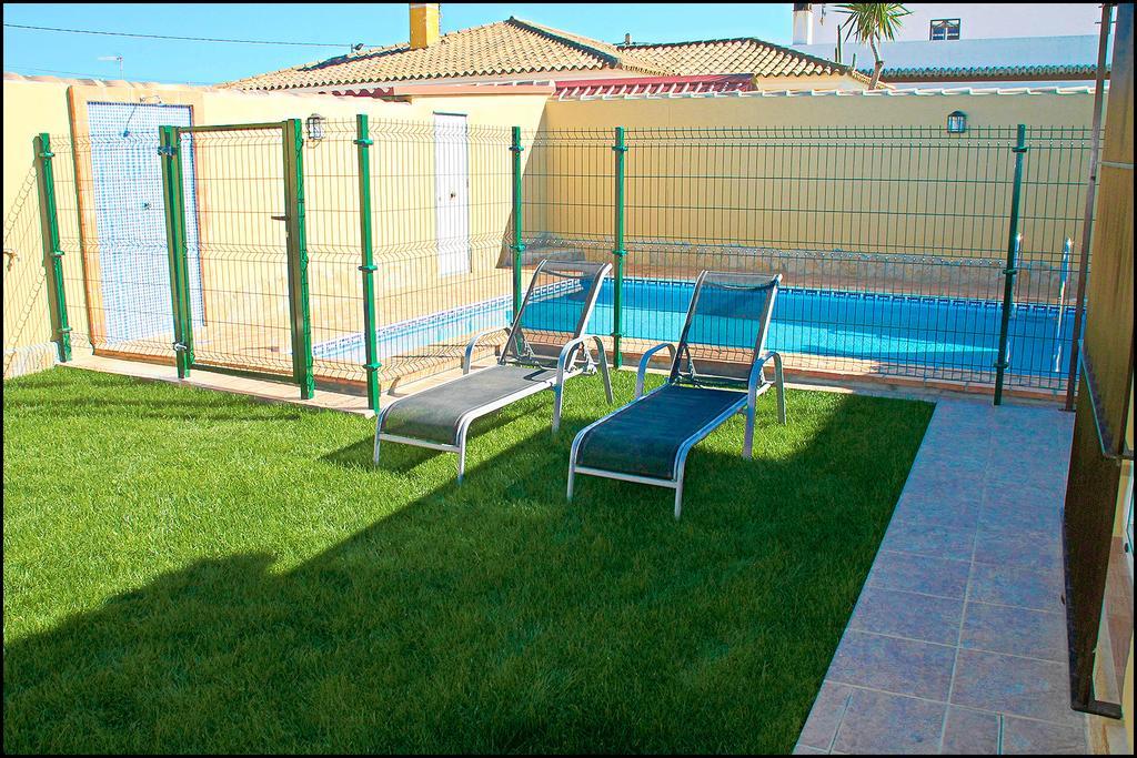 Bungalow Curro Pareja 131 โกนิล เด ลาฟรอนเตรา ภายนอก รูปภาพ